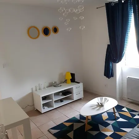 Apartment Jolie Moderne A Roanne